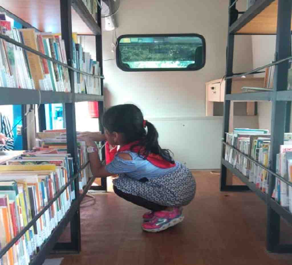 PILIH BUKU BACAAN