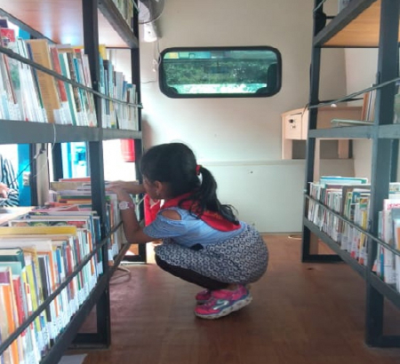 PILIH BUKU BACAAN