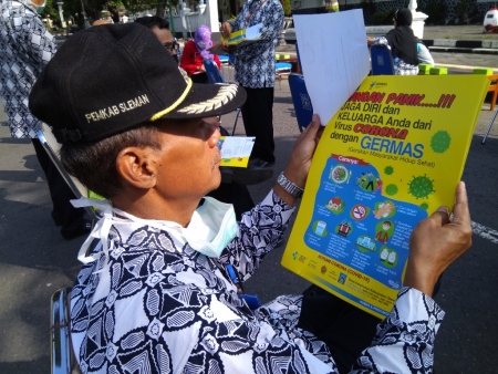 MELIHAT SELEBARAN GERMAS