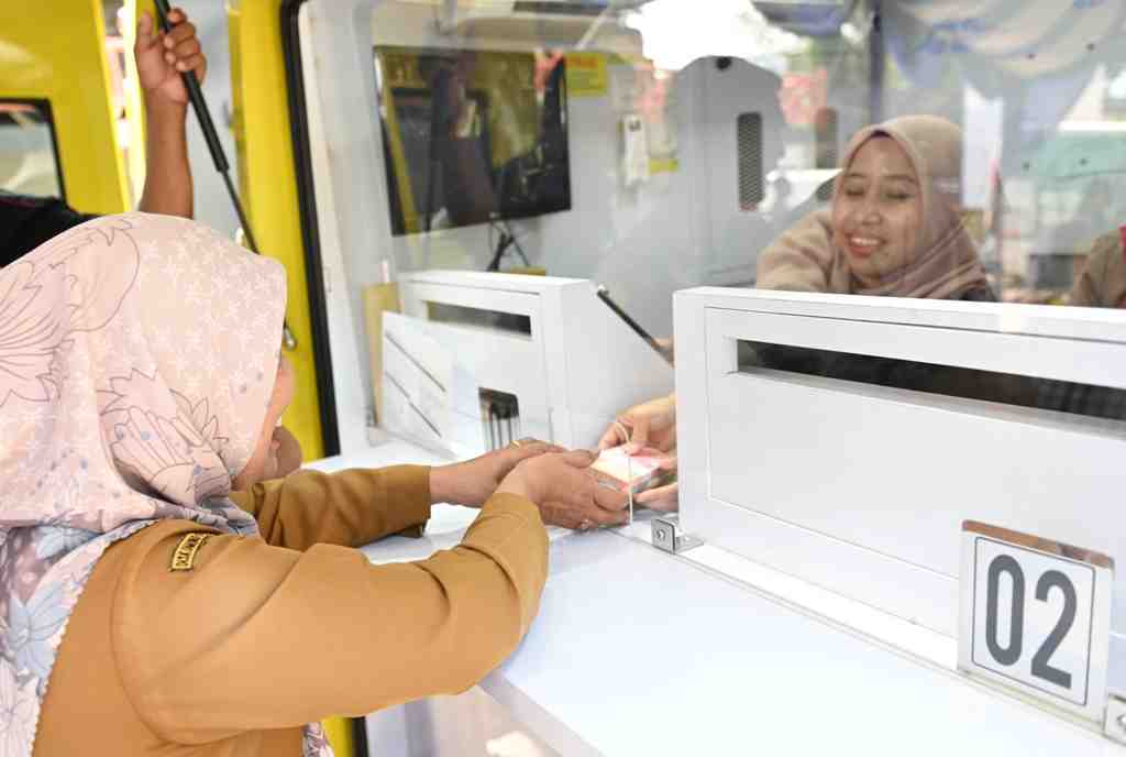 PENUKARAN UANG PECAHAN
