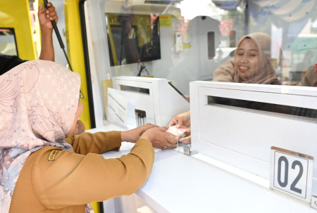 PENUKARAN UANG PECAHAN