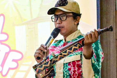 BIOLA MOTIF SASIRANGAN