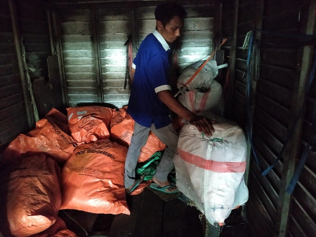 PAKET PENGIRIMAN POS MENINGKAT 