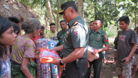 SALURKAN BANTUAN DANREM 161/WS BAGI ODGJ					