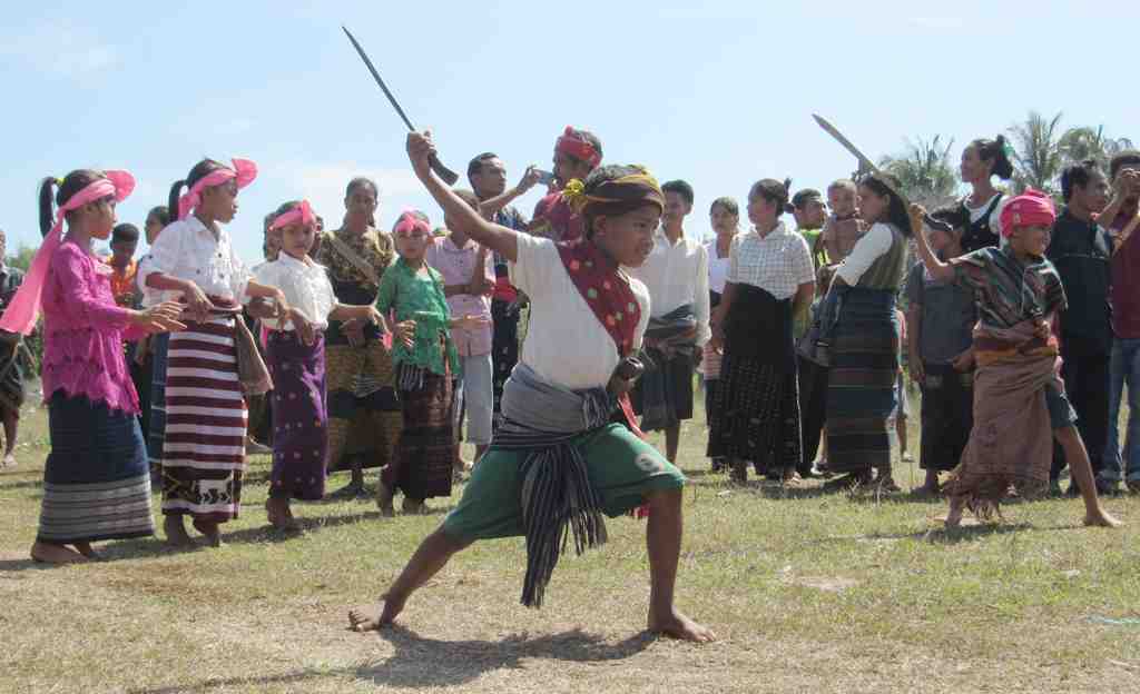 TARIAN PENYAMBUTAN TAMU			