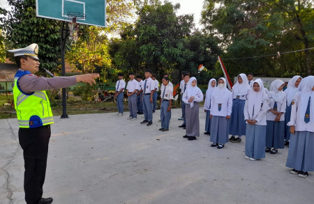 BERIKAN MOTIVASI KEDISPILNAN