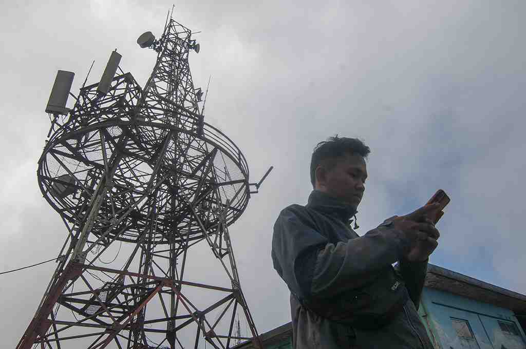 PERLINDUNGAN DATA PELANGGAN NOMOR SELULER