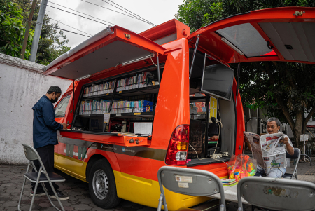 PERPUSTAKAAN KELILING MONIKA DI YOGYAKARTA