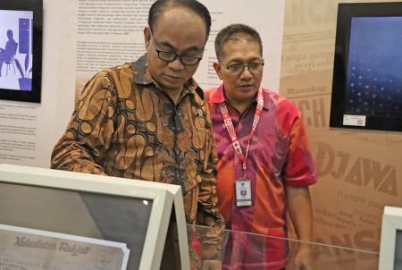 MENKOMINFO BERKUNJUNG KE MONUMEN PERS NASIONAL