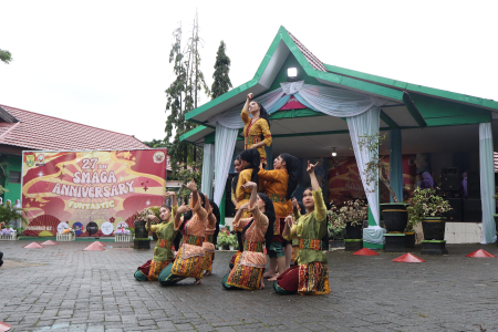 TARI MENDULANG INTAN