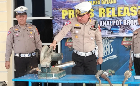 MUSNAHKAN KNALPOT BISING