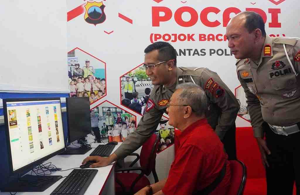 AJARKAN PENGGUNAAN FASILITAS POCADI