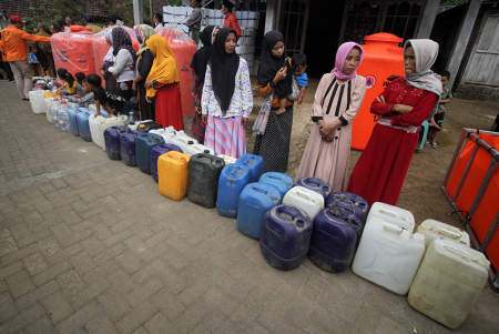 DISTRIBUSI AIR BERSIH DI MOJOKERTO