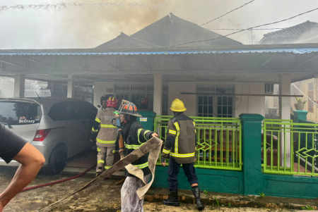 PADAMKAN TITIK API