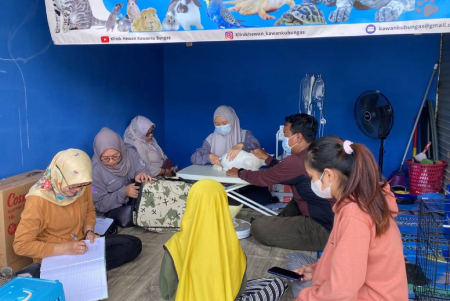 PELAYANAN DAN PENGOBATAN HEWAN