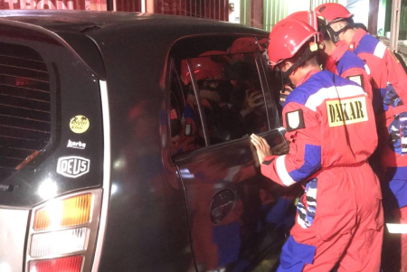 EVAKUASI MOBIL TERKUNCI