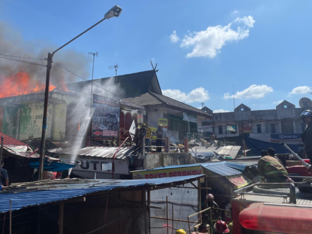 PADAMKAN TITIK API