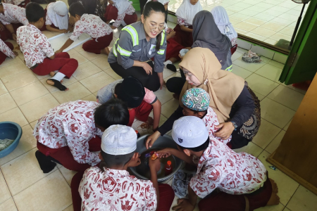 PRAKTIK PEMBUATAN BATIK JUMPUTAN 