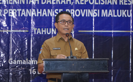 BERIKAN PELAYANAN PRIMA KEPADA MASYARAKAT