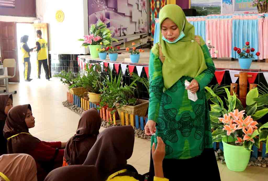BAGIKAN TABLET TAMBAH DARAH