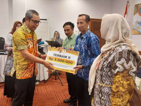 HADIAH APRESIASI DISDUKCAPIL