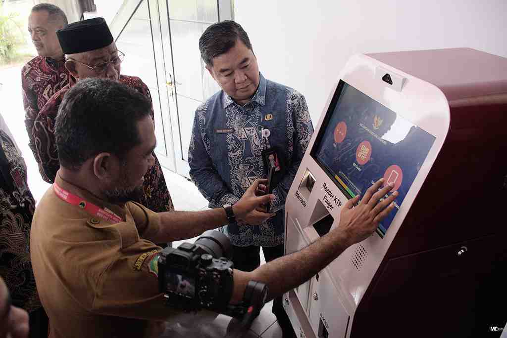 MESIN ANJUNGAN DUKCAPIL MANDIRI