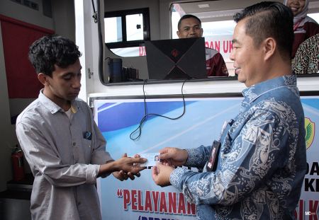 SERAHKAN IDENTITAS KEPENDUDUKAN DIGITAL