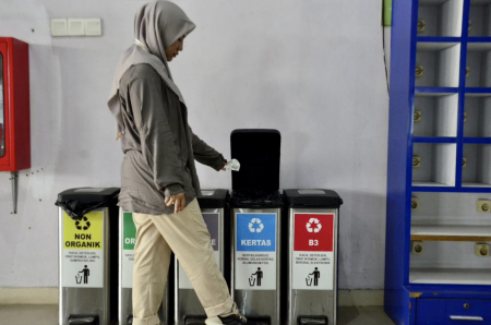 BUANG SAMPAH KERTAS