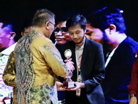 STAN TERBAIK KATEGORI BUMN BUMD SWASTA