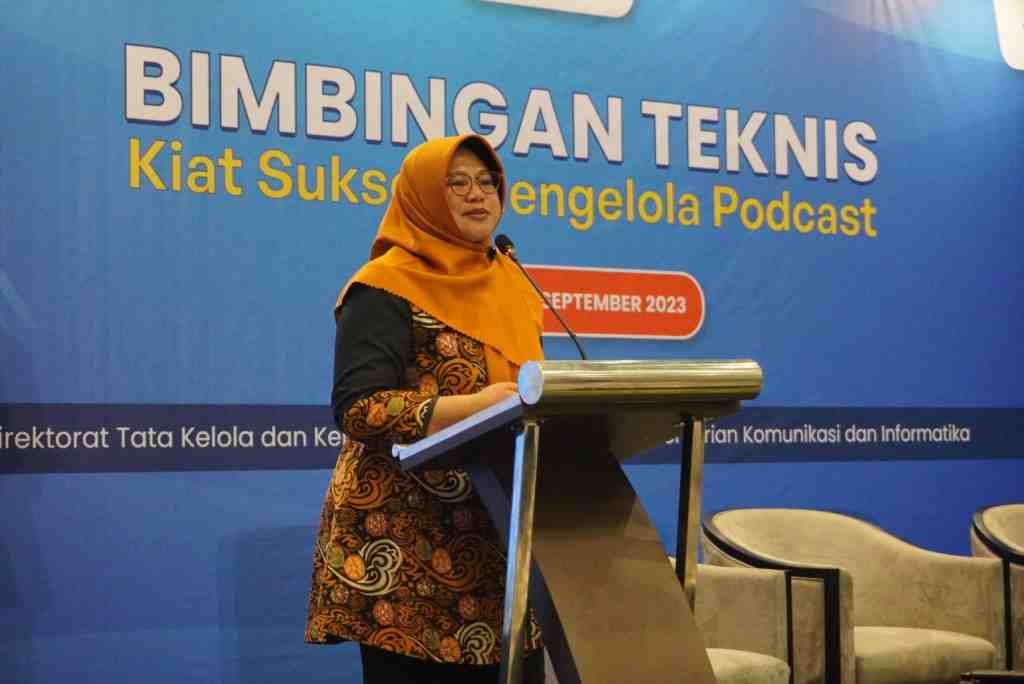 KIAT SUKSES MENGELOLA PODCAST