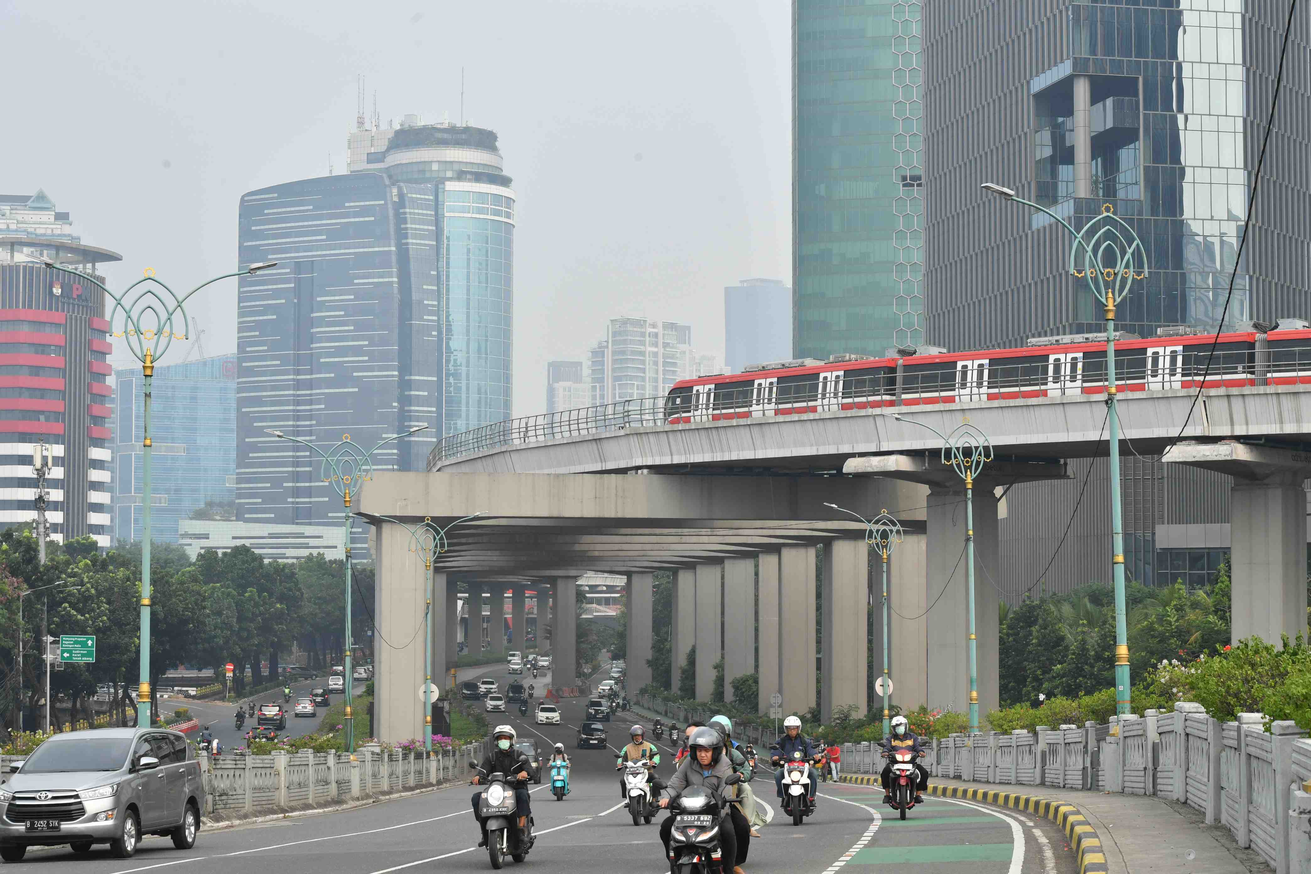 POLUSI UDARA IBU KOTA JAKARTA