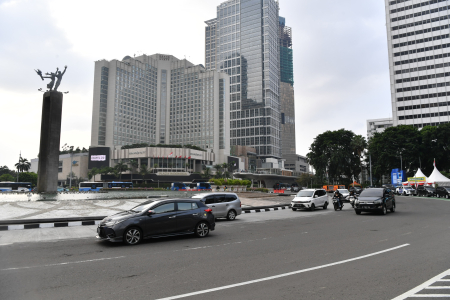 ARUS LALU LINTAS JAKARTA MASIH LENGANG