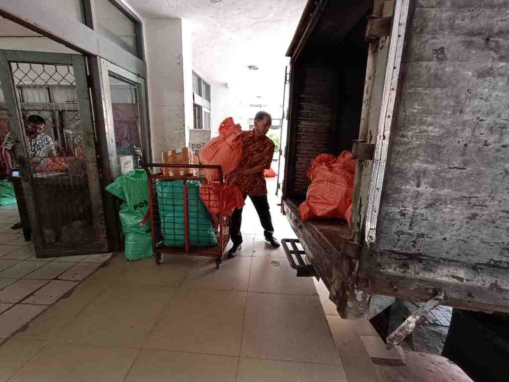 MASUKKAN PAKET BARANG