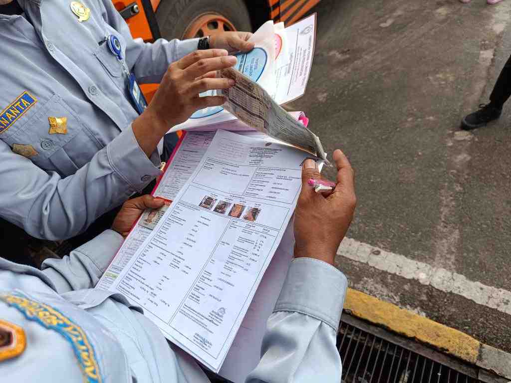 PERIKSA KELENGKAPAN ADMINISTRASI