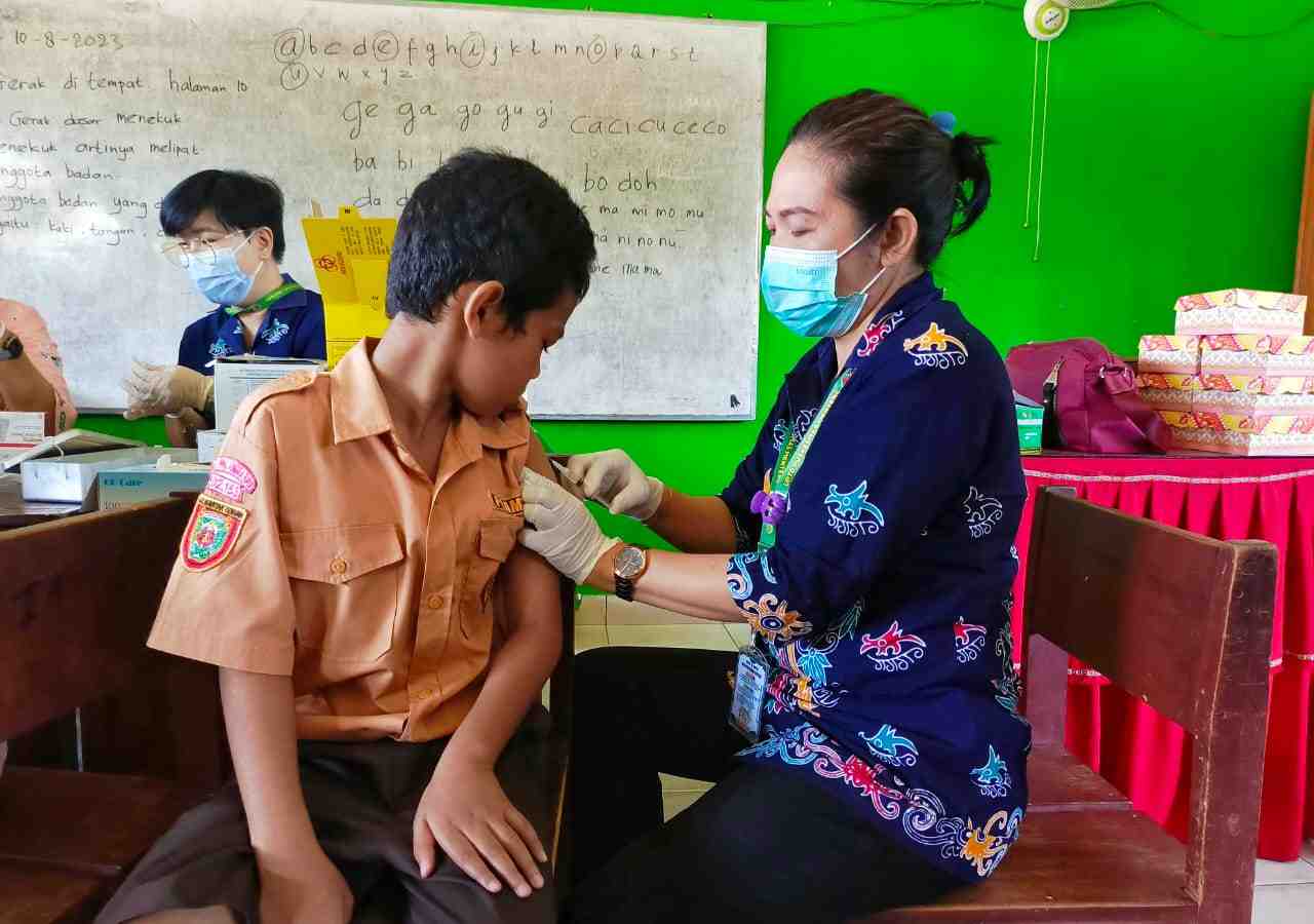 SUNTIK VAKSIN RUBELLA