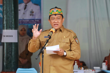 CEK KESEHATAN DAN PENGOBATAN GRATIS 