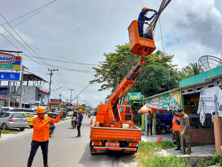 PENERTIBAN KABEL JARINGAN INTERNET
