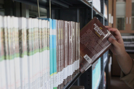 AMBIL BUKU PERIBAHASA BANJAR