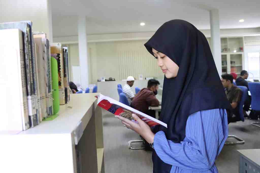 PERPUSTAKAAN MONUMEN PERS NASIONAL