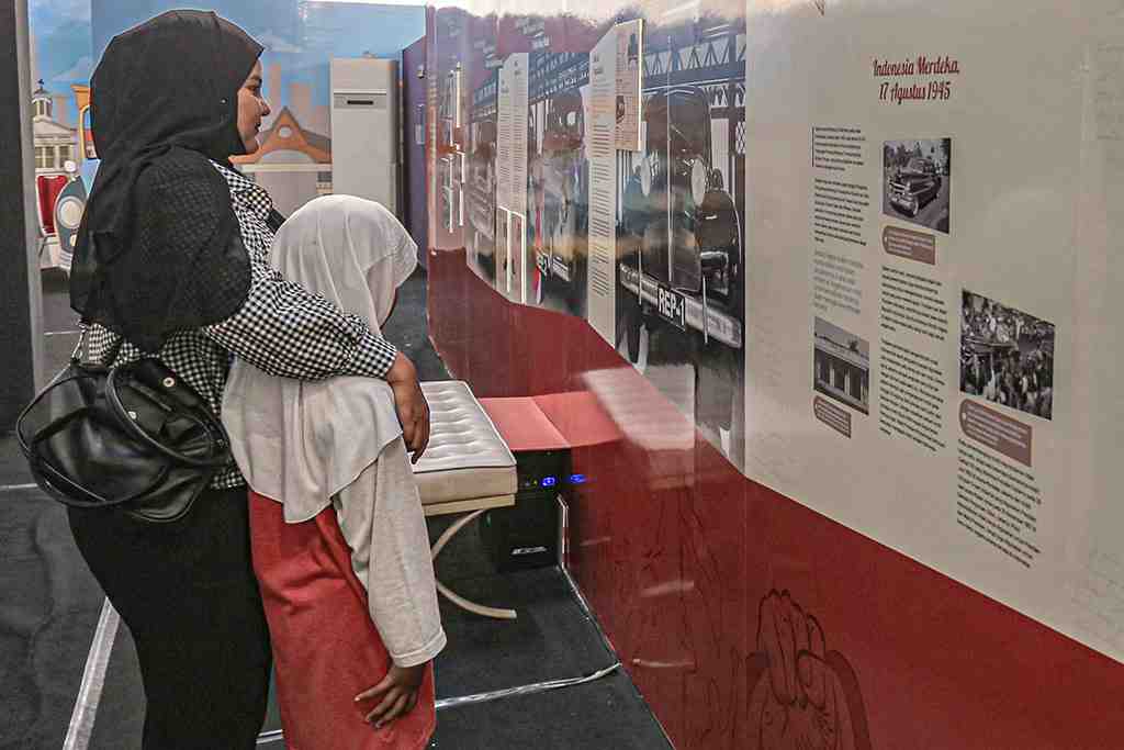 PAMERAN JEJAK MEMORI MOBIL DAN HIDUP KITA
