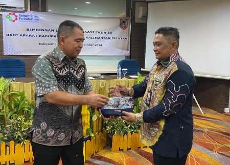 SERAHKAN POUCH SASIRANGAN