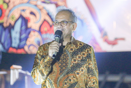 ETIKA BERPENDAPAT DAN BERDEMOKRASI DI RUANG DIGITAL 