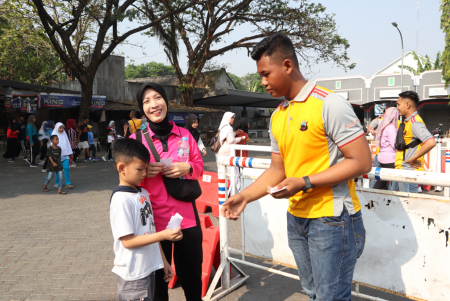BAGI KUPON JALAN SEHAT