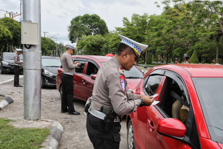 OPERASI KEPATUHAN WAJIB PAJAK KENDARAAN 