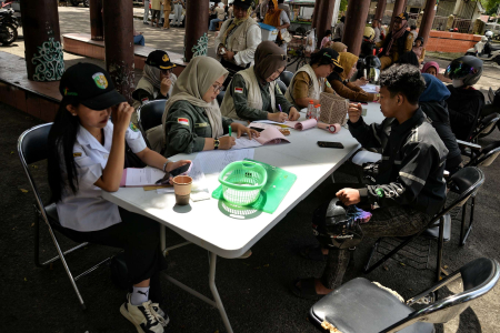 CATAT DATA PENUNGGAK PAJAK KENDARAAN BERMOTOR