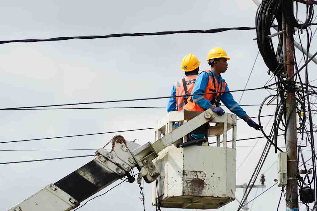 PERIKSA KABEL JARINGAN LISTRIK