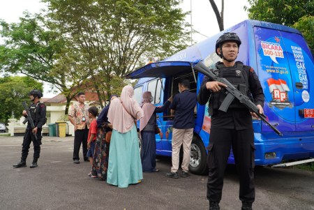 PENGAMANAN TEMPAT PENUKARAN UANG