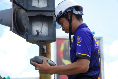 PEMELIHARAAN LAMPU LALU LINTAS 
