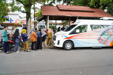 ANTRE MENUKAR UANG