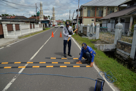 PASANG SPEED BUMP